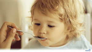 Как вводить продукты прикорма при нарушении пищеварения?