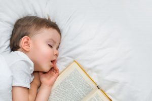 Читаем детям на ночь. Подборка книг и советы