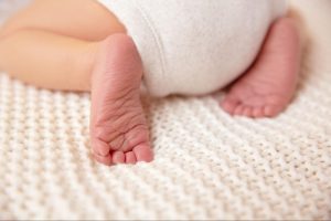 Как выкладывать на животик новорожденного