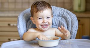 Когда дети начинают смеяться — и почему это важно