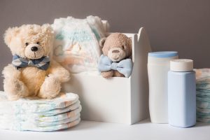 Можно ли новорожденному спать на животе: мнения специалистов
